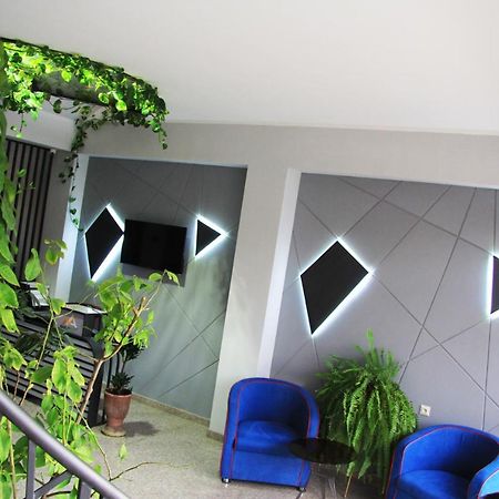 Nice Hotel Jereván Kültér fotó