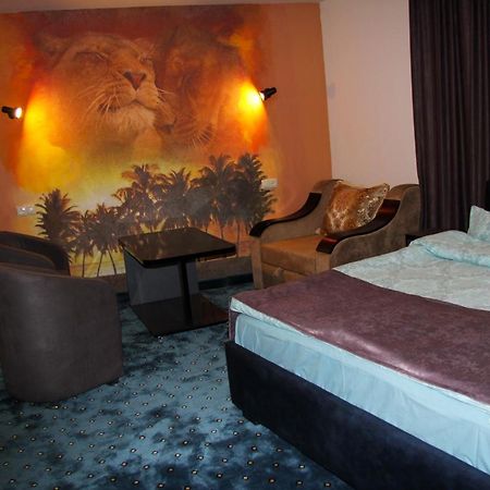 Nice Hotel Jereván Kültér fotó