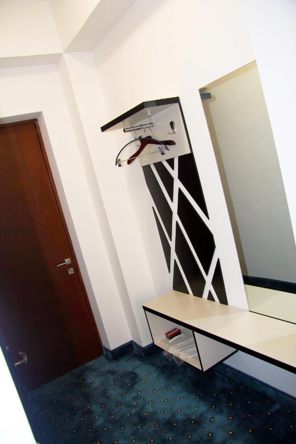 Nice Hotel Jereván Kültér fotó